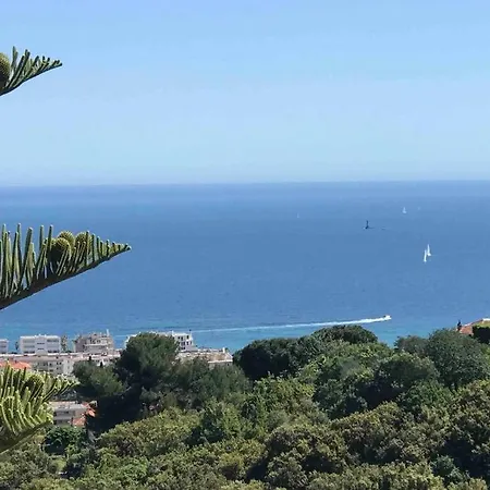 Romance Sur Les Hauteurs De Juan-les-pins Apartment