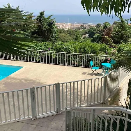 Romance Sur Les Hauteurs De Juan-les-pins